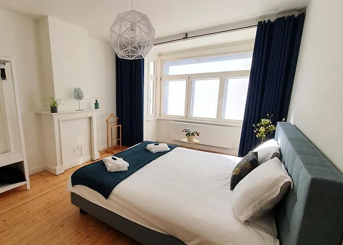 Trendy, authentieke woning met groot terras en tuin Villa Brugge